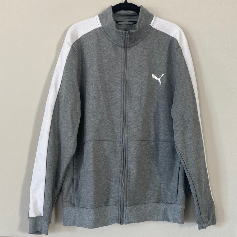 Men’s Puma Grey & White Stripe Zip Up Jacket (EUC)
